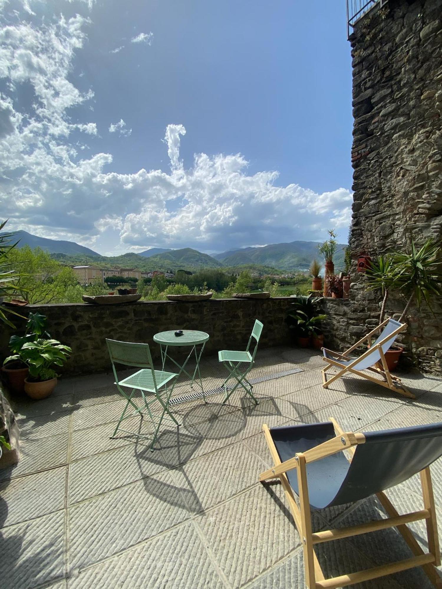 La Casa Medievale Suites E Spa Pontremoli Bagian luar foto