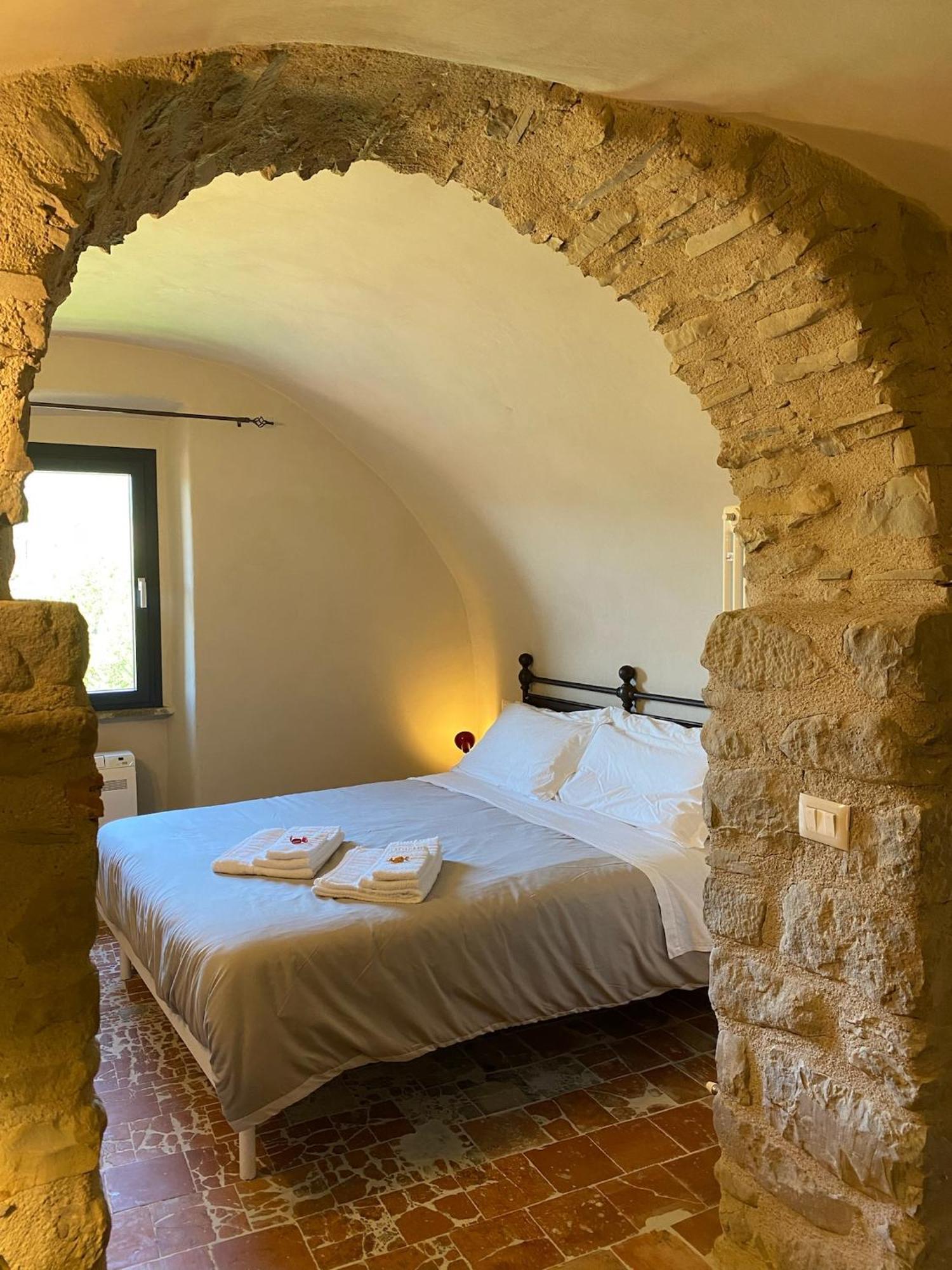 La Casa Medievale Suites E Spa Pontremoli Bagian luar foto