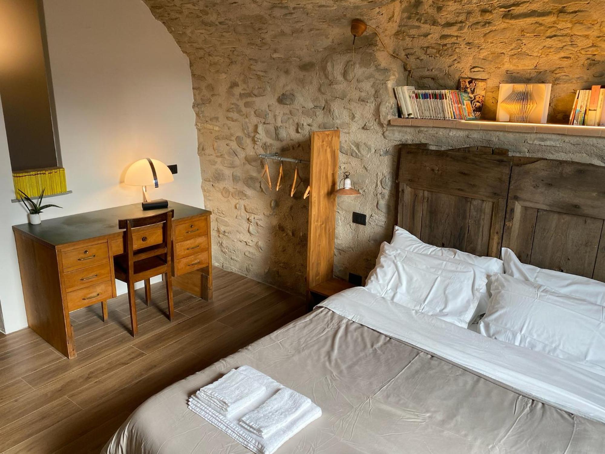 La Casa Medievale Suites E Spa Pontremoli Bagian luar foto