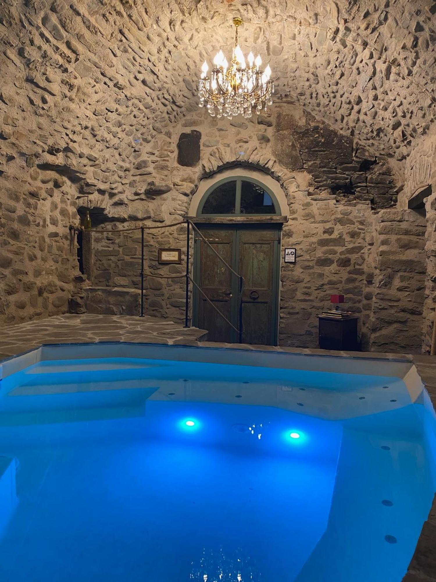La Casa Medievale Suites E Spa Pontremoli Bagian luar foto