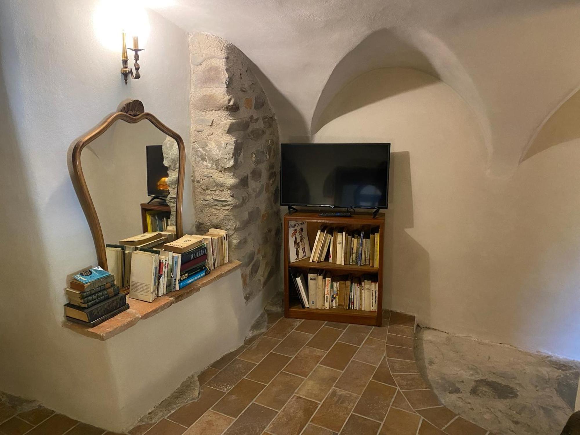 La Casa Medievale Suites E Spa Pontremoli Bagian luar foto