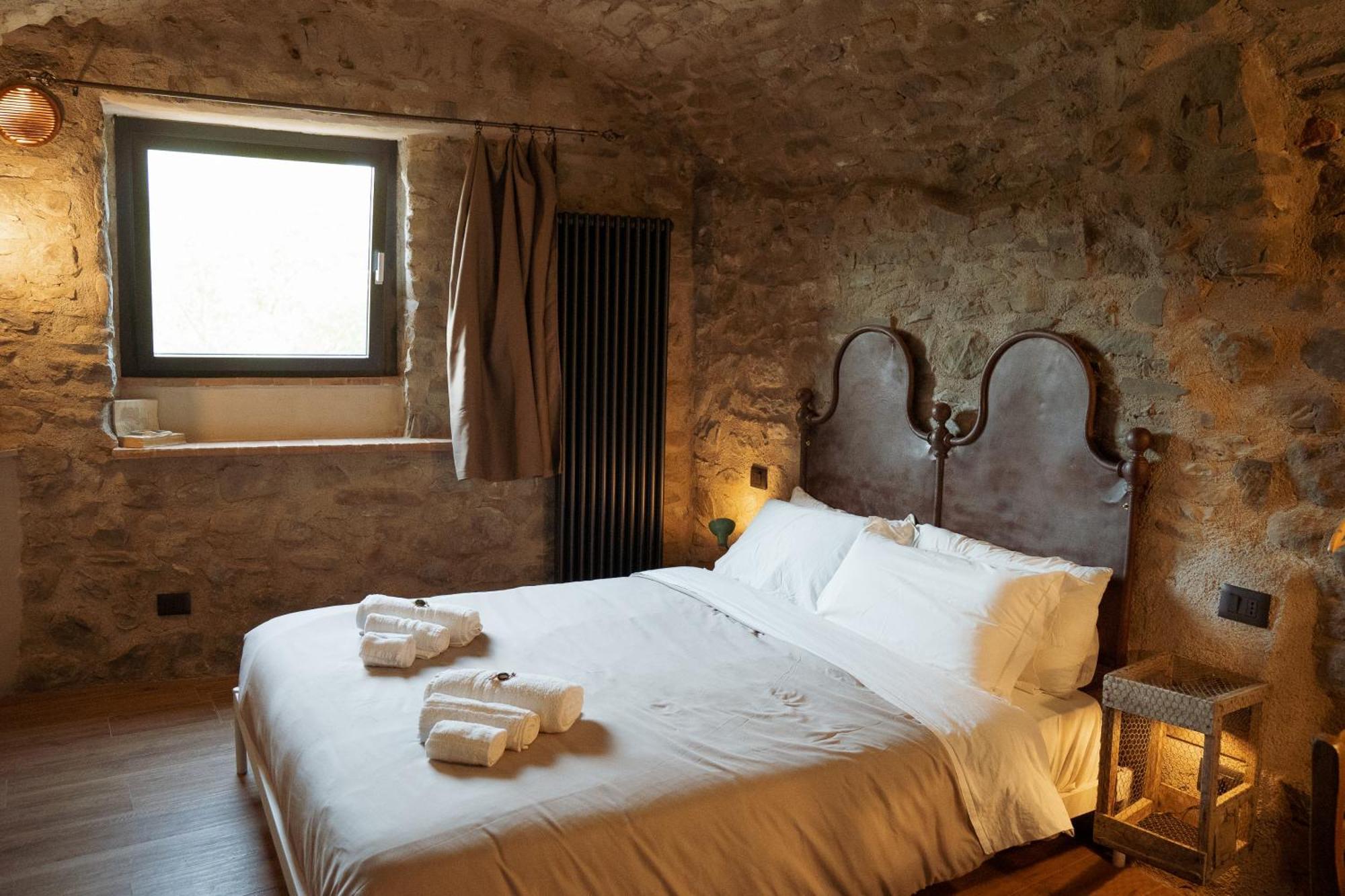 La Casa Medievale Suites E Spa Pontremoli Bagian luar foto